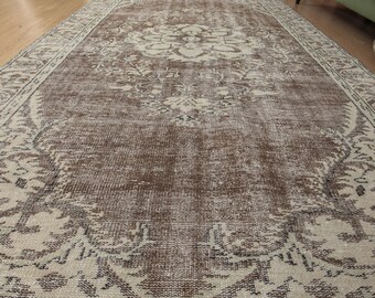 vintage brown beige handmade area rug, 5'10" X 9'6"  oriental bedroom carpet , D55N4225