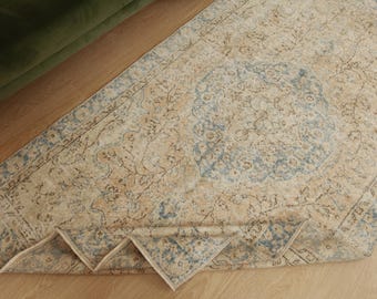 Distressed Dining Room Turkish carpet, 4'10" X 8'4"  Bedroom  rug D129N8980