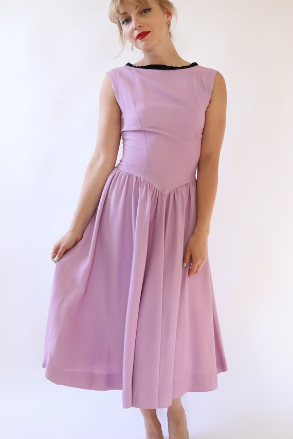Beautiful 1950s/ 60's lilac vintage frock - image 2