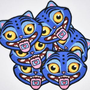 Derpy K-Pop Demon Hunter Iron-On Patch – Chaotically Cute Embroidered Accessory