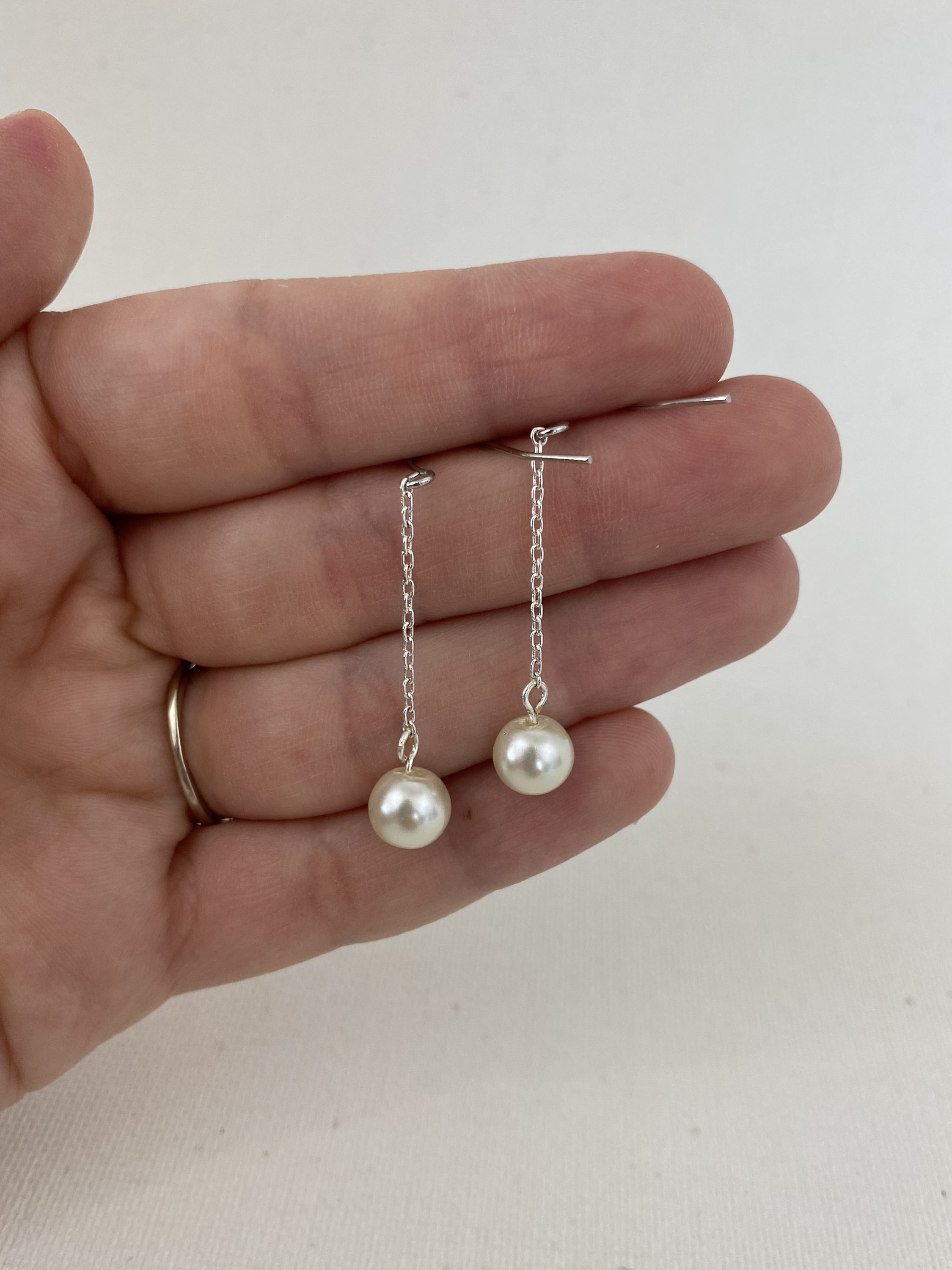 ピアス Single Earring with Pearls in Gold il_1080xN.3320093971_2loo.jpg