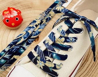 Pair of colored laces in Japanese fabric Chirimen Blue