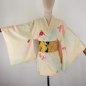 Women's Kimono Haori jacket with Rainbow Flowers pattern, unique vintage and second-hand piece in silk