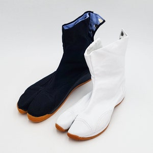 Tabi Air Rising Fujin White and Black Shoes, Traditional Japanese Shoes Man Woman, Kimono Ornament Geta Boot