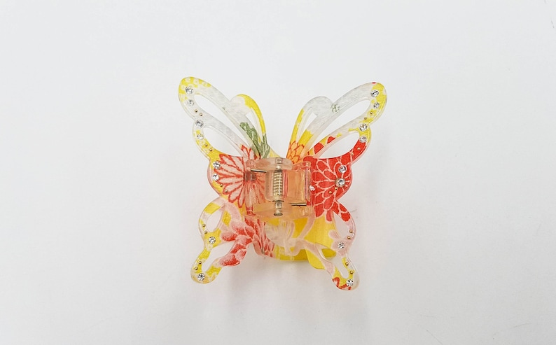 Japanese butterfly-shaped alligator clip with chirimen fabric and resin Yellow