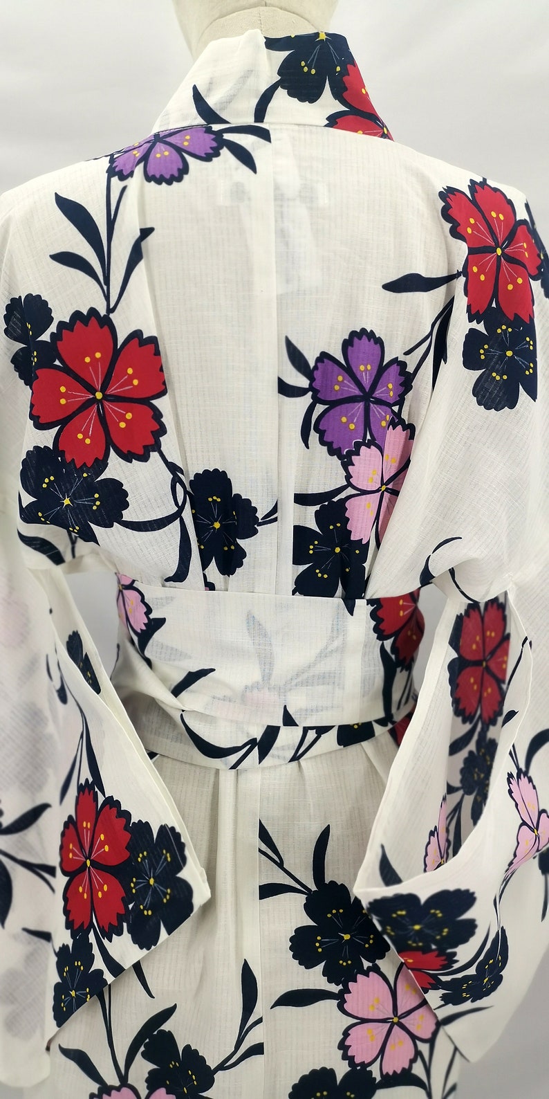 pink floral pattern Japanese Yukata 100/% cotton cropped white summer kimono jacket light summer dress