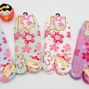 Japanese Cotton Tabi Socks with Sakura Flower Rain Pattern Size Fr 34 - 40