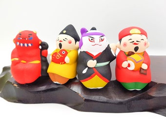 Figurines Osuwari assises en terre cuite et peintes, artisanal Japon