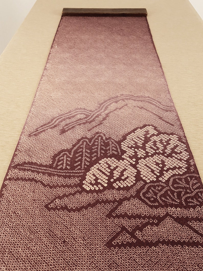 Coupon fabric silk shibori Japanese motif Landscape Bordeaux and Rose tie and dye silk kimono japanese fabric wine vintage remnant fabric
