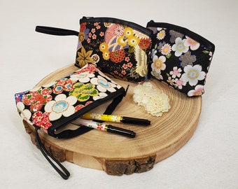Trousse pochette japonaise Noir 100% coton simili cuir et motif floral, pochette à fermeture éclair made in Japan