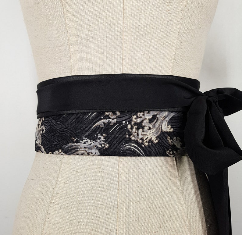 Ceinture en coton japonais réversible motifs Vagues Grises, fabriquée en France image 4