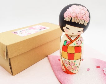 Poupée Kokeshi Himé Sama exclusive en bois figurine Japon fait main artisanal