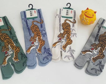 Japanese Tabi Socks in Cotton with Tora Tiger Pattern Made in Japan Size Fr 40 - 45