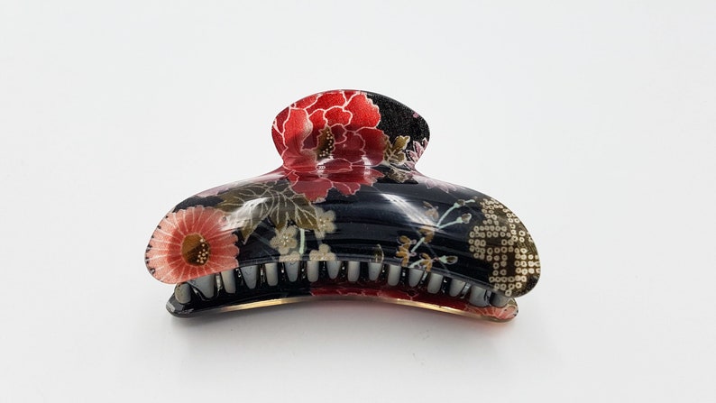 Large Japanese hair alligator clip with chirimen fabric and resin Black