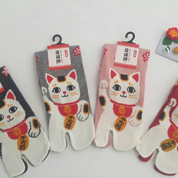 Japanese Tabi Socks in Cotton and Maneki Neko Cat Pattern Made in Japan Size Fr 34 - 40