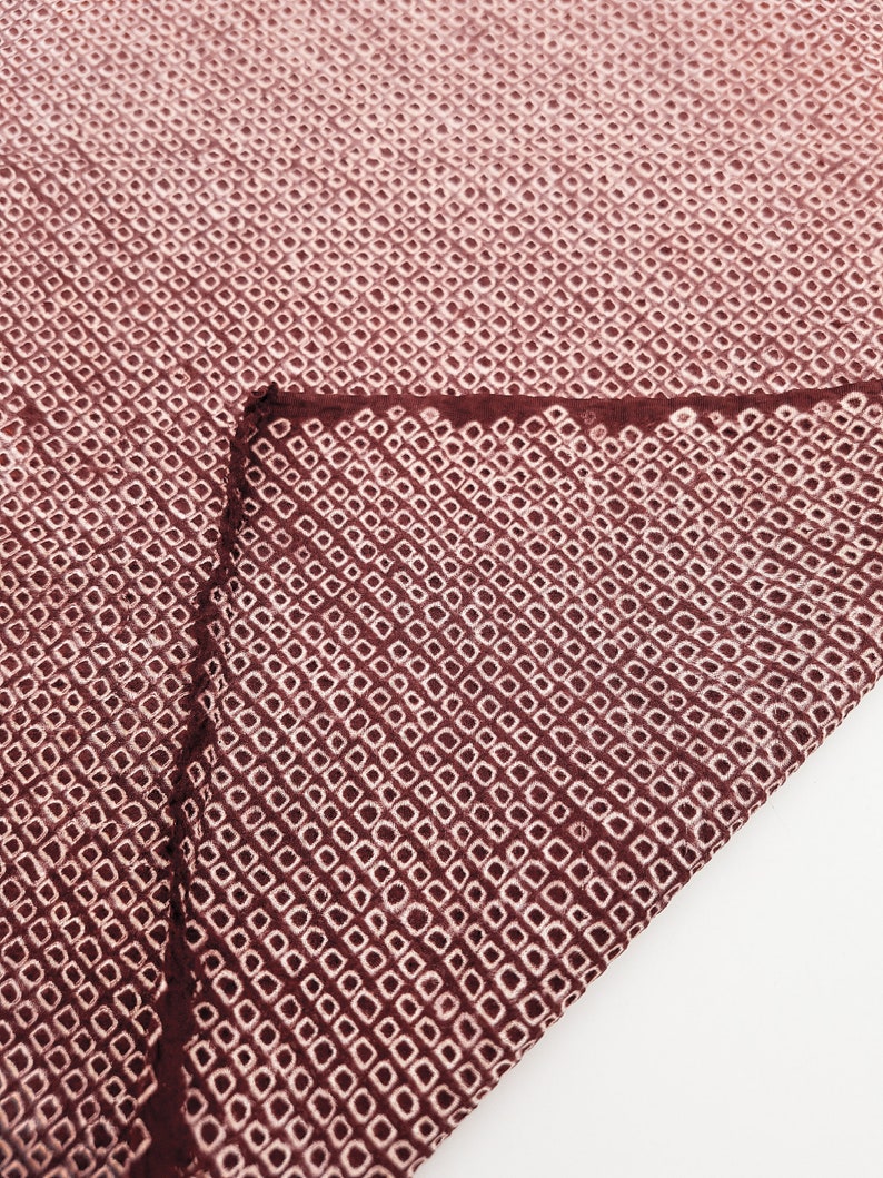 Coupon fabric silk shibori Japanese motif Landscape Bordeaux and Rose tie and dye silk kimono japanese fabric wine vintage remnant fabric