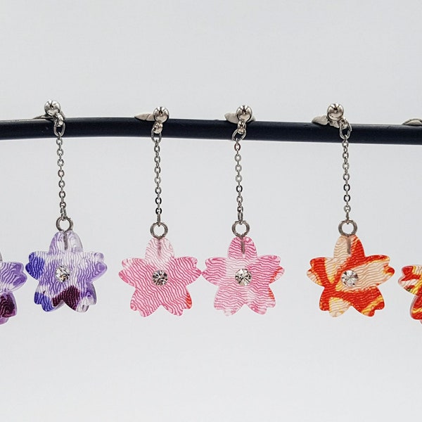 Boucles d'oreilles japonaises fleurs sakura, fait main made in japan accessoire piercing oreille Japon