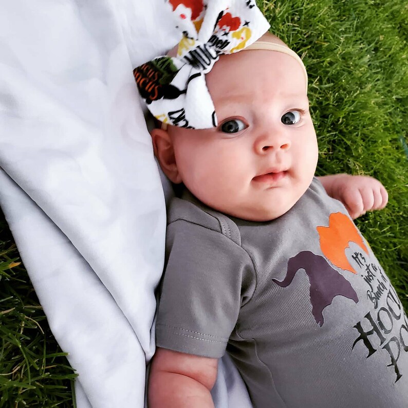 hocus pocus baby onsie halloween hocus pocus hair bow Infanttoddler hocus pocus onsie with matching bow spooky baby stuff hocus pocus