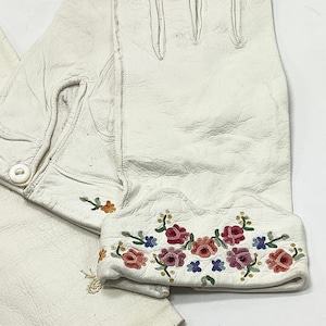 Teens - 1920s White Kid Leather Gloves with Bright Embroidered Flowers