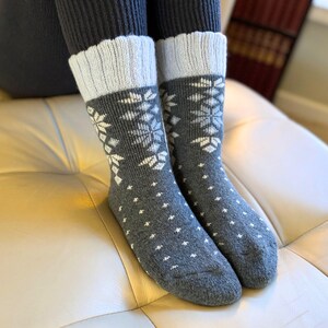 Thermal Snow Crystal Slipper Crew with Grips | Unisex M/L