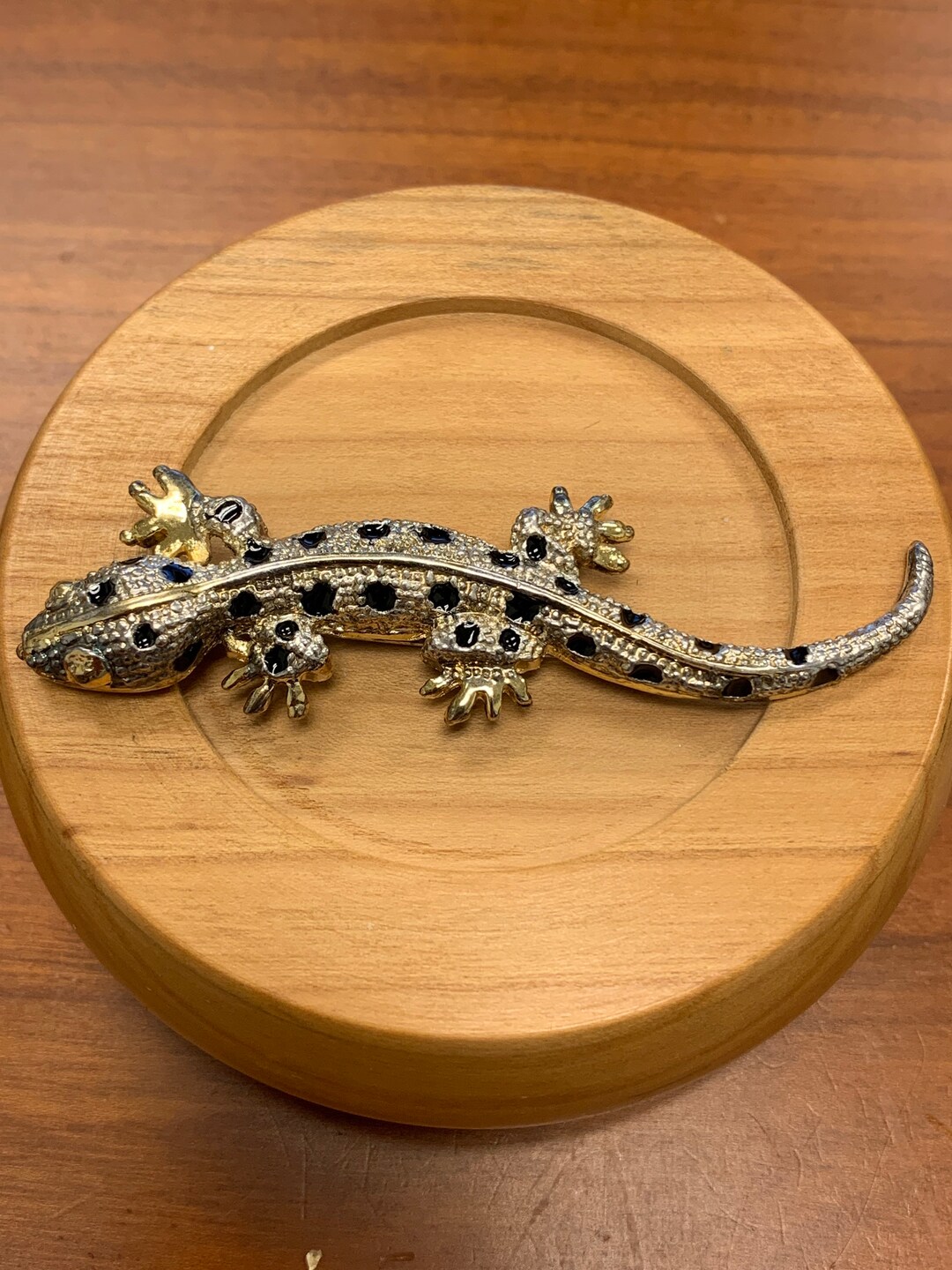 Broche Vintage Gekko Métal Doré Avec Oxydes - Bijou Original, Occasion
