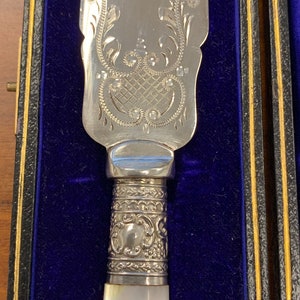 Vintage Silver Sheffield Cake Server: Mother of Pearl Handle, Art Deco Design