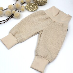 GOTS Zertifizierte Beige Leinen-Baumwoll Pumphose für Kinder Umweltfreundliche Babyhose von AnnaKarinnaKids Bild 6