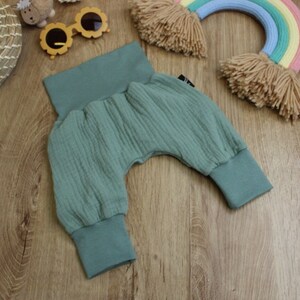 Muslin Summer Gray Baggy Pants, Green Toddler Pants, Pumphose Musselin Kinder Hose Baby Bio Baumwolle Sommer Junge Mädchen Größen 56-116 Zielony