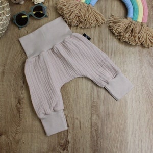 Anna Karinna Kids Old Mauve Baggy Muslin, Pantalon bio pour enfants en mousseline, Pantalon d'été baggy pour bébé et Tuyau Kinder en mousseline Beige