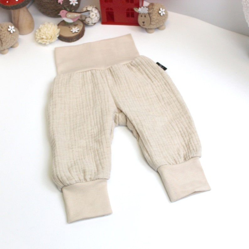 GOTS Zertifizierte Beige Leinen-Baumwoll Pumphose für Kinder Umweltfreundliche Babyhose von AnnaKarinnaKids Bild 8