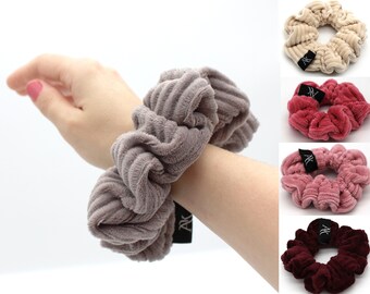 Grijze Suede kleur scrunchie, Rib Cotton Scrunchie, katoenen haarrubber, Katoenen Scrunchies, Medium haargummi, Kinder haargummi, Cadeau voor haar