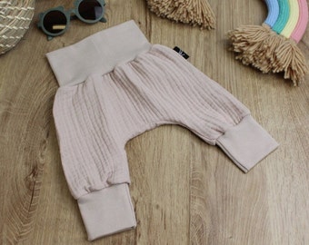 Pantalones de bebé muslin beige - pantalones de muselina para niños pequeños - pantalones de verano holgados para bebé niño o niña, tallas 56 - 116