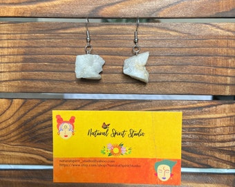 Pendientes de cuarzo de piedra hechos a mano