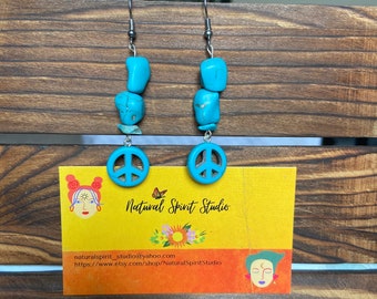 Pendientes de signo de paz turquesa hechos a mano
