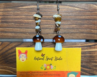 Pendientes de setas marrones hechos a mano