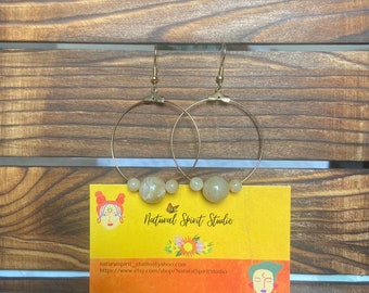 Pendientes de aro blanco hechos a mano