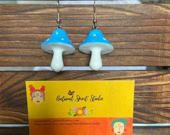 Pendientes de setas azul bebé hechos a mano