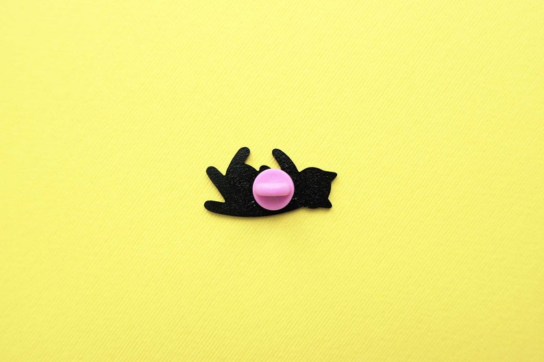 Spilla gatto Spille smaltate Spilla gatto Spille carine Cat lady Cute cat Kitty pin Gattino Kitten pin Regalo per gattare Gatto nero immagine 6