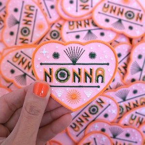 Nonna patch - Grandmother - Granny - Gifts for nonna - Italian gadget - Embroidered patch - Embroidery patches - Lettering - Italian AF