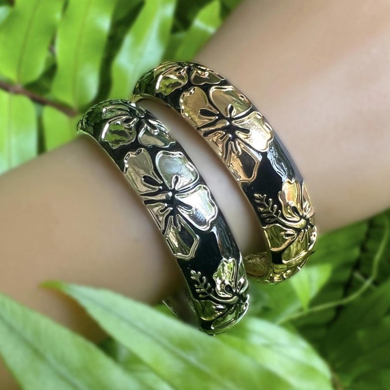 Set of 2 Tropical Hibiscus Bangles W/magnetic Extension - Etsy