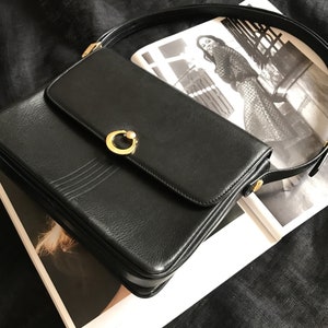 Elegant vintage 1990 Pourchet Paris shoulder bag, black leather, French style, made in France, luxury, Parisian style, classy,