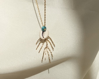 Collier pour femme avec corail doré à l'or , perle bleu et coquillage - Papeete