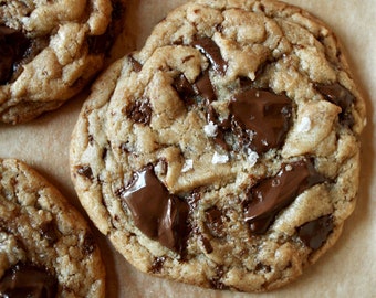 Vegan Salted Chocolate Chunk Cookies