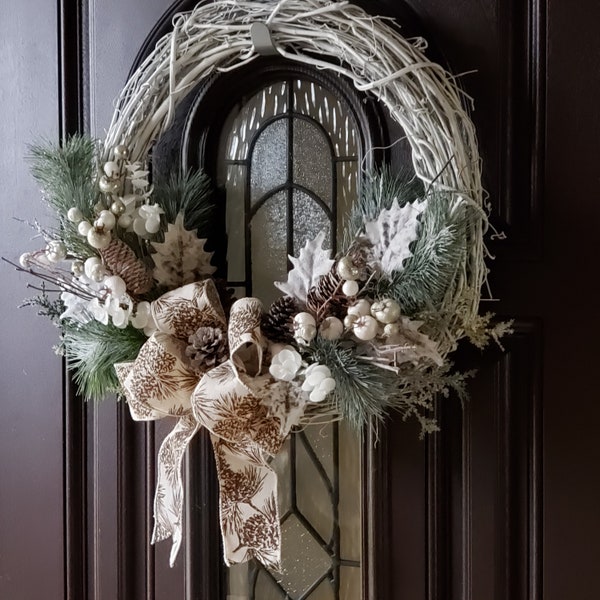 White Grapevine Decorated Wreath/ Christmas White Grapevine Wreath/ Winter Decorated Wreath/Front Door Wreath