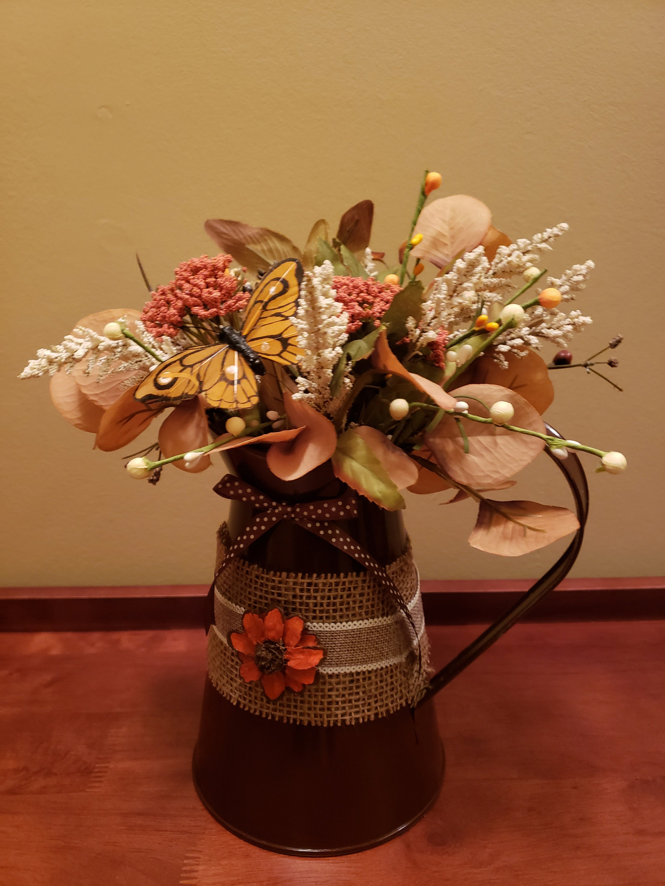 Fall Decorated Galvanized Water Can Decor/ Rustic Farmhouse Country