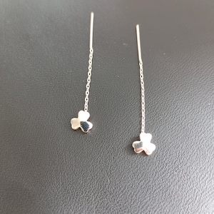 Kolczyki z nawlekaczem, Kolczyki z koniczyną, Srebrny nawlekacz do uszu, Srebrne kolczyki z nawlekaczem, Kolczyki z łańcuszkiem, Długi łańcuszek do uszu, Łańcuszek koniczyny