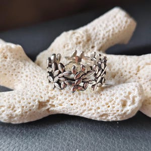 Adjustable Leaf Ring, Silver Leaf Ring, Wrap-around Leaf Ring, Silver Nature-Inspired Ring, Botanical Band, Rustic Boho Jewelry,Gift for Her