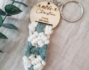 Personalized keychains - personalized gifts - wedding/christening favors/school gifts: nannies, teaching assistants / teacher thank you gifts