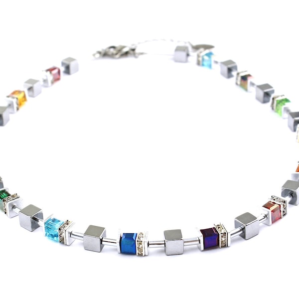 Descadero Collier arc-en-ciel élégant en cristal de verre et cubes d'hématite arc-en-ciel coloré rouge jaune vert violet bleu cubes argent avec paillettes