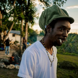 Khakigroene fluwelen rastahoed voor dreadlocks